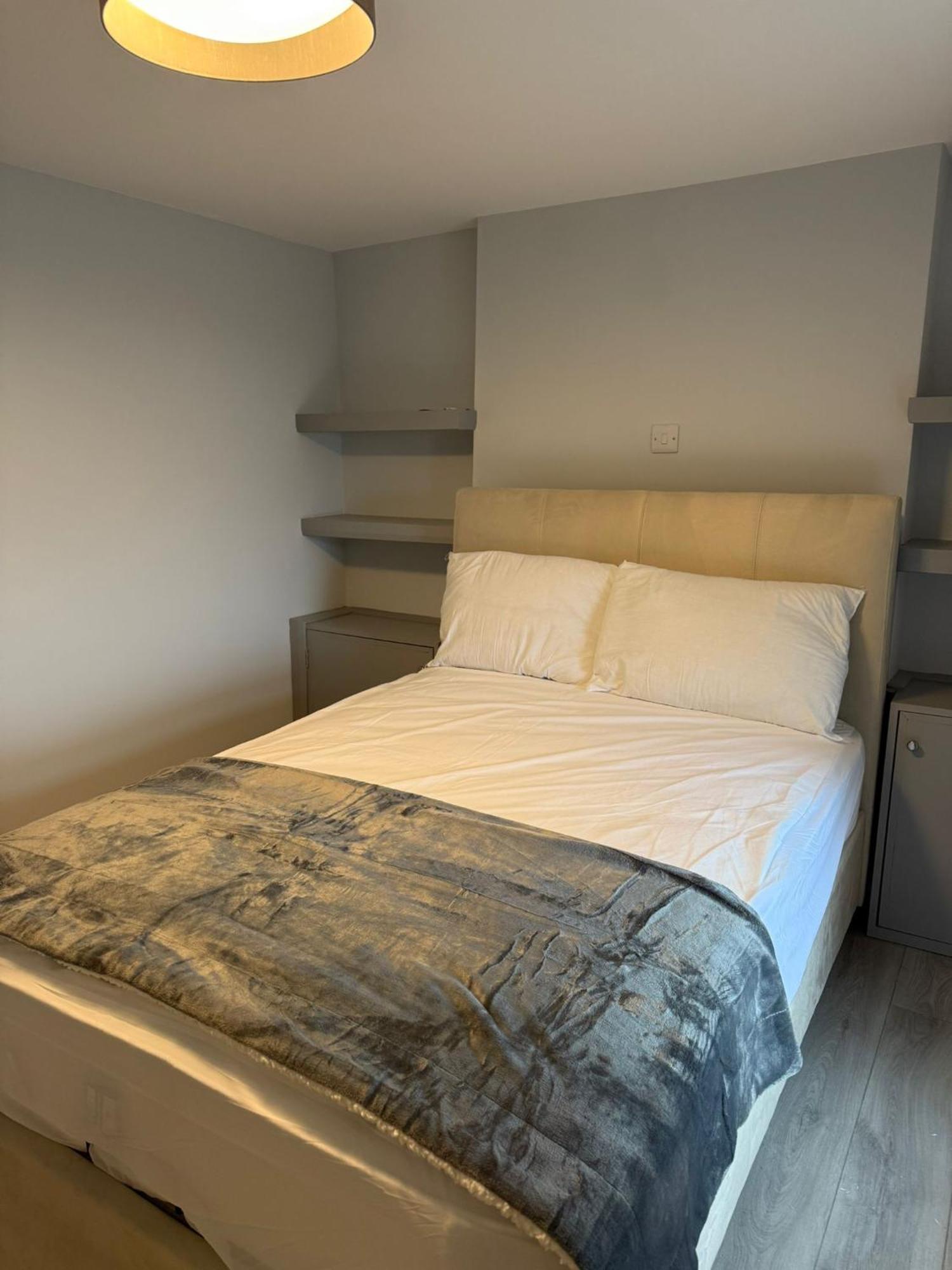 Elegant With Sea And Garden View In Centre Guest house Swansea