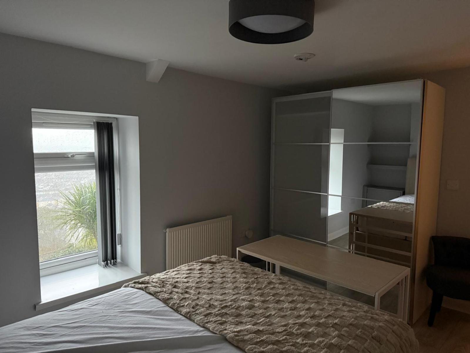Elegant With Sea And Garden View In Centre
