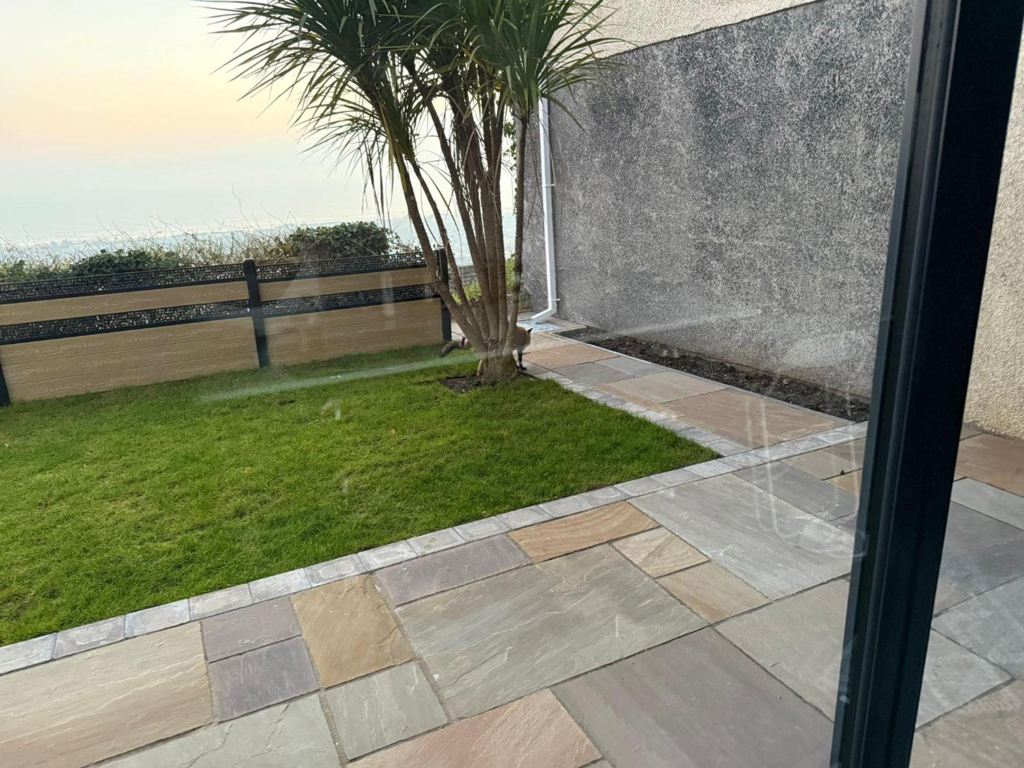 Elegant With Sea And Garden View In Centre Guest house